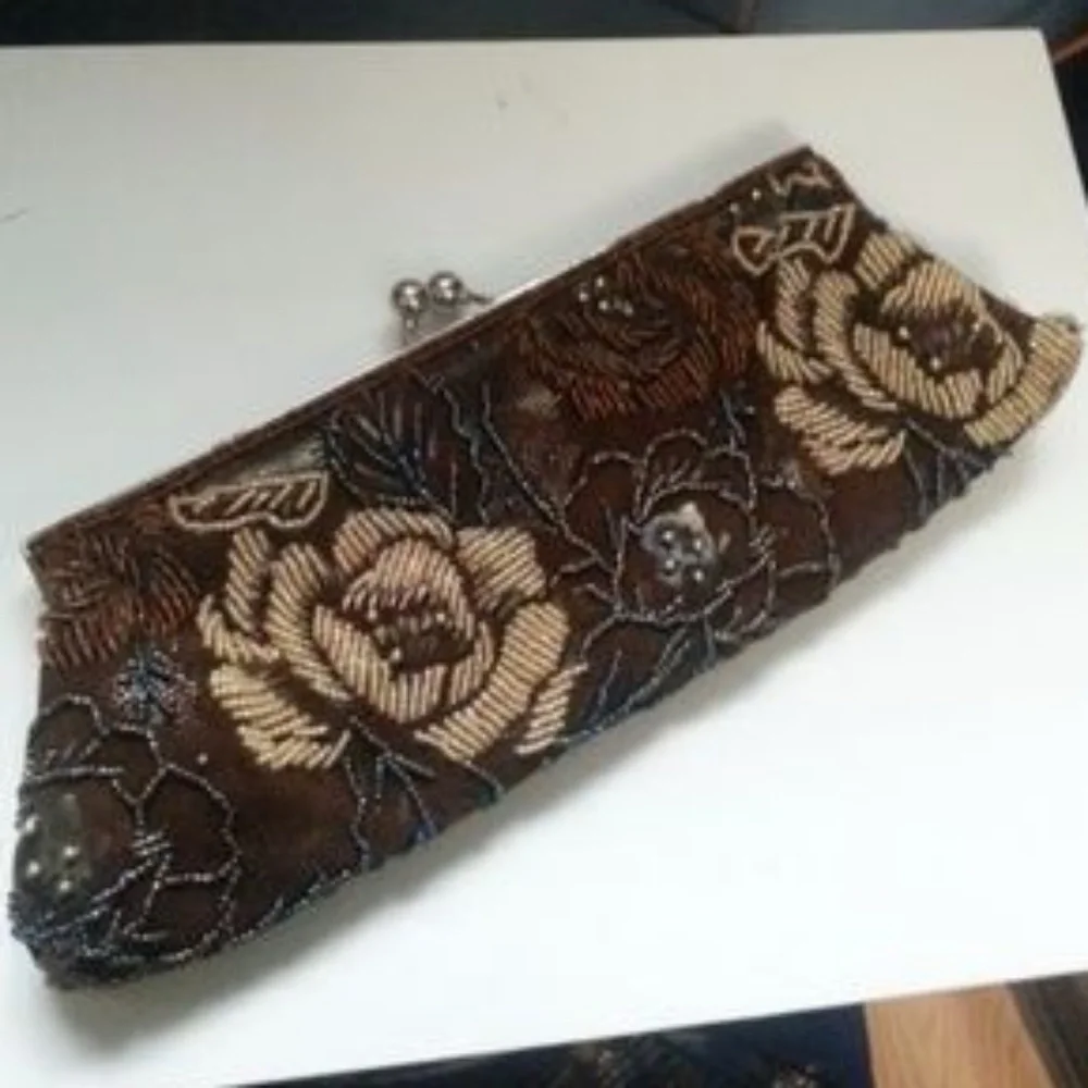 Floral Pattern Iridescent Beaded clutch handbag w/removable Amber Beaded strap